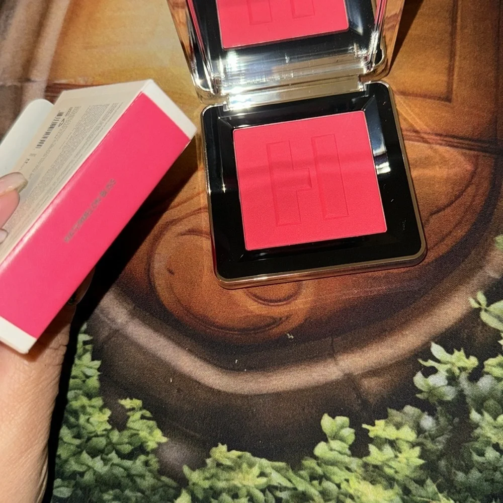 CHEEK COLOR FUSE BLUSH POWDER‎